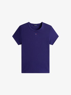 Lila kortärmad T-shirt med rundad halsringning, tillverkad av ribbad bomull, med en liten logotypapplikation på bröstet. Slät textur.