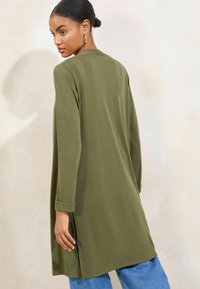 Lipsy Kofta - khaki green