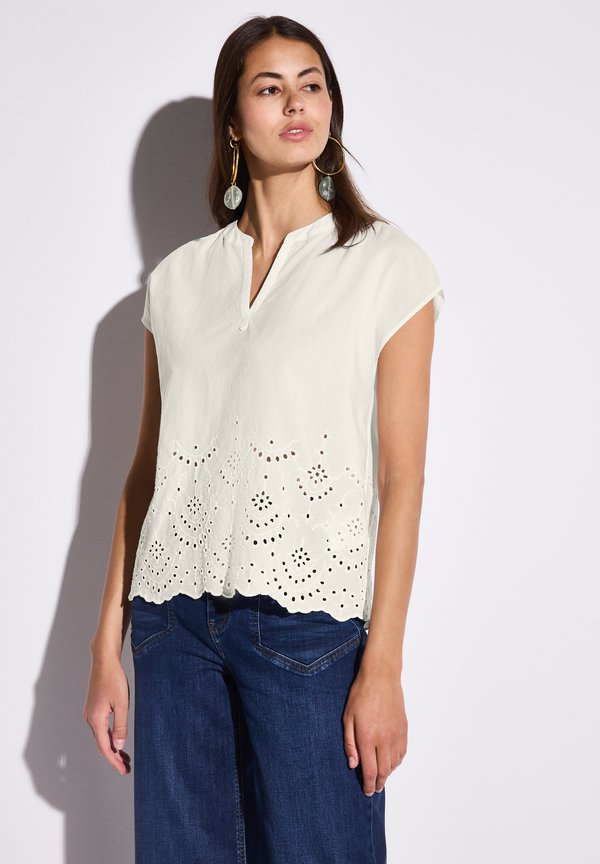 MIT STICKEREI - Bluse - weiß