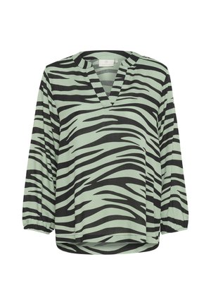 Šviesiai žalia bluzonė su juodais tigro raštais, turinti V formos iškirptę ir 3/4 ilgio rankoves. Pagaminta iš minkštos medžiagos su laisvu siluetu.