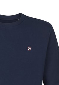 Navyblauwe langemouwen t-shirt van katoen, met een ronde hals en een klein geborduurd logo op de linkerkant van de borst. Zachte textuur.