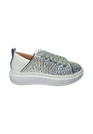 Silver woven-pattern sneaker with a white leather heel and grey laces. Features a rounded toe and a slight wedge sole.