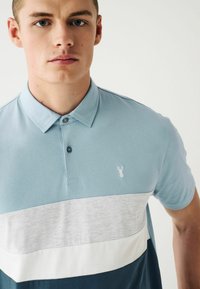 Next CHEST BLOCK STANDARD - Poloshirts - mottled light blue