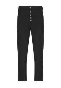 Selezionato, black