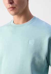 Scotch & Soda ESSENTIAL LOGO BADGE CREW - Melegítőfelső - pacific blue
