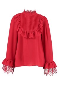 Blusa rossa con collo alto, parte anteriore plissettata e accenti arricciati. Presenta maniche lunghe con rifinitura in pizzo sui polsini. Texture liscia.