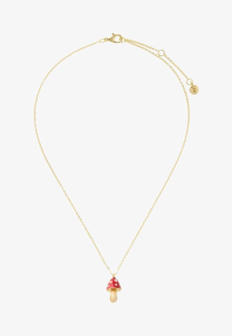Collier en chaîne dorée avec un pendentif en forme de champignon rouge à pois blancs, chapeau texturé et tige lisse. Fermoir ajustable inclus.