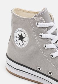 Converse CHUCK TAYLOR ALL STAR LIFT UNISEX - Höga sneakers - totally neutral/white/black