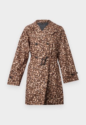 Trench-coat croisé à imprimé léopard marron et noir, col large, manches longues, boutons noirs et ceinture assortie avec une boucle rectangulaire.