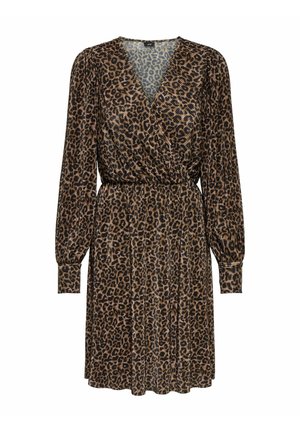 Vestido envolvente de estampado de leopardo con mangas largas, escote en V, cintura fruncida y falda plisada. La tela tiene una textura suave en tonos marrones y negros.