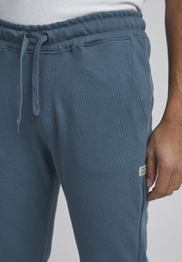 Blend BHSWEATPANTS SLIM FIT - Træningsbukser - bluestone