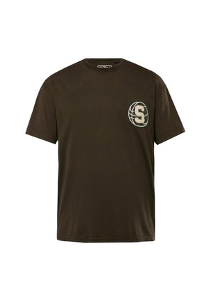 Dunkelbraunes T-Shirt aus Baumwolle mit rundem Ausschnitt und kurzen Ärmeln. Zeigt ein rundes Logo mit "S" auf der linken Brust.