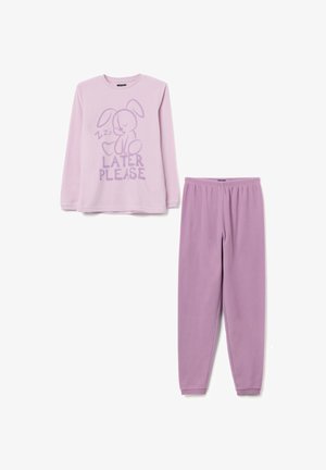 Set di pigiama lilla con top a maniche lunghe che presenta una grafica di un coniglietto che dorme e il testo "LATER PLEASE", e pantaloni abbinate con elastico in vita.