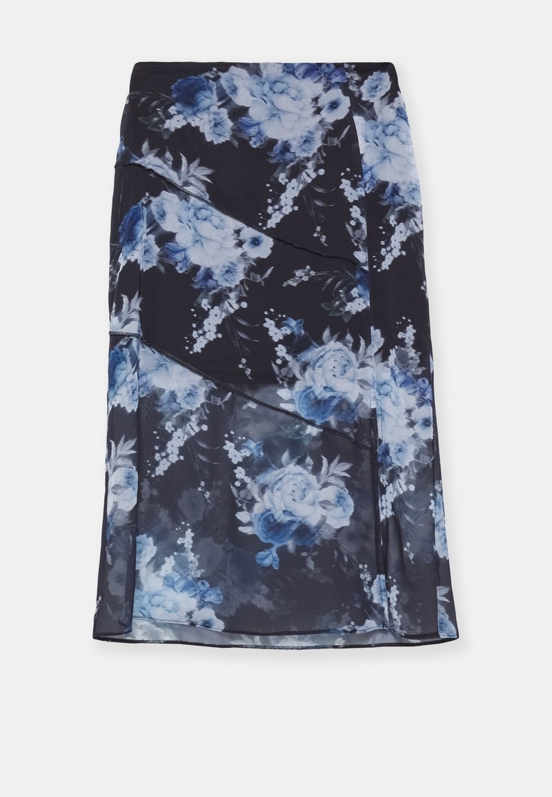Jupe midi fleurie en chiffon bleu marine avec des motifs de fleurs bleues et blanches, présentant un panneau diagonal et un léger effet de transparence.