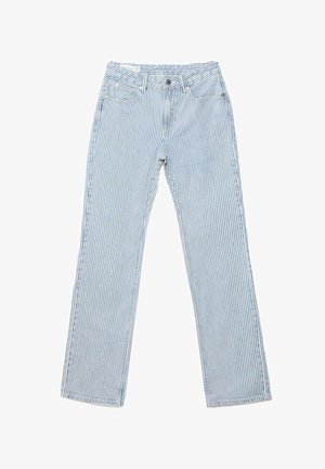 Svjetloplave i bijele traperice ravnog kroja s vertikalnim prugama, prednjim gumbom, zatvaračem i džepovima.