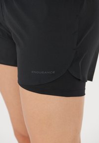 Endurance LAUF-VAL - Pantalón corto de deporte - 1001 black