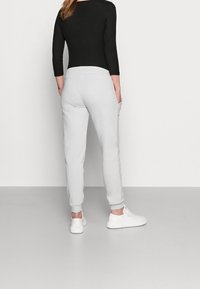 Pieces Maternity Träningsbyxor - light blue