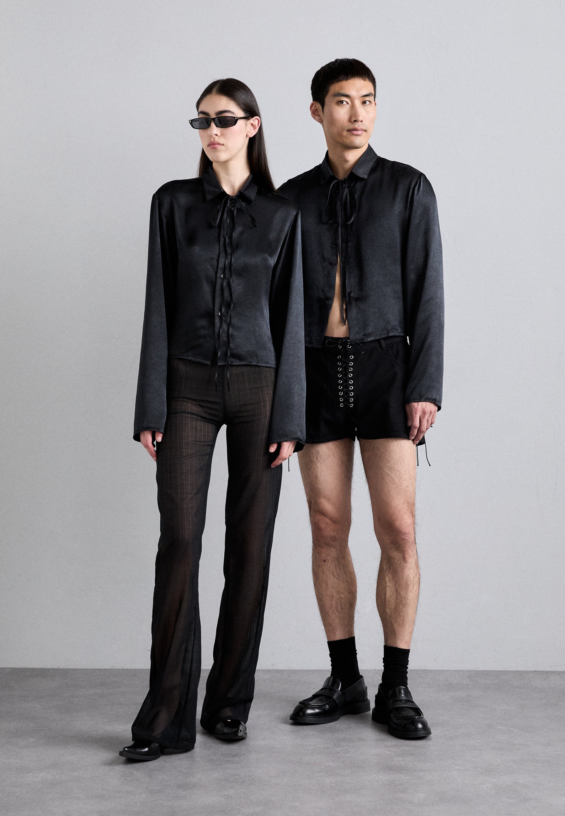 Ludovic de Saint Sernin CROP SHINY UNISEX - Shirt - black