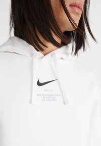 Nike Sportswear HOODIE - Sportinis megztinis - white