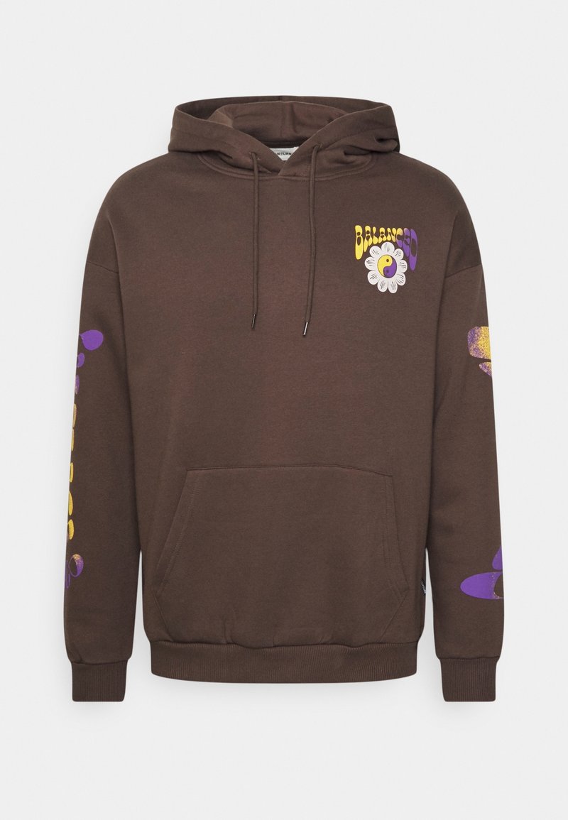 Hoodie marrone con tasca frontale, grafica di una margherita viola e gialla, testo "Balanced" e design colorati abbinati sulle maniche.