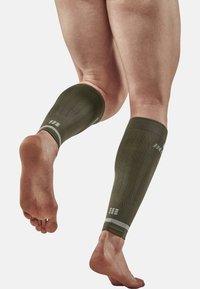 CEP THE RUN COMPRESSION CALF SLEEVES MEN - MADE IN GERMANY - Bandagen - olive