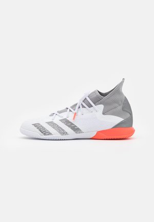 PREDATOR FREAK .3 IN - Scarpe da calcetto - footwearwhite/iron metal/solar red