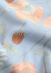 Thumbnail Image 9