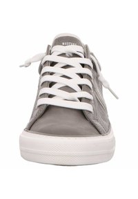 Mustang Sneakers basse - grau