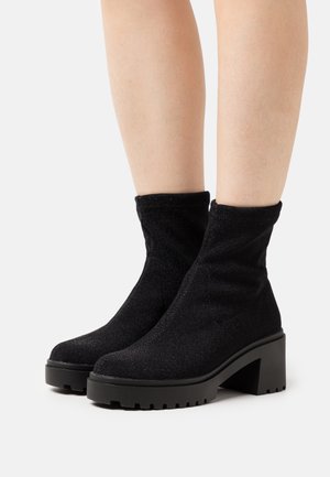 Even&Odd, Bottines à plateau - black