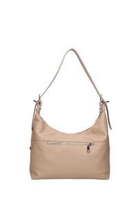 Beige leren schoudertas met een enkele schouderband, gestructureerde afwerking en een ritsvak aan de voorkant. Stevige hardwareaccenten en een afgeronde vorm.