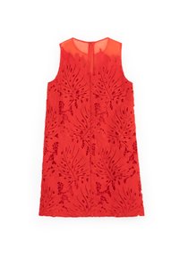 Abito rosso con design senza maniche. Presenta un tessuto stratificato a motivo foglia e una cerniera sul retro. Texture liscia e colore audace.