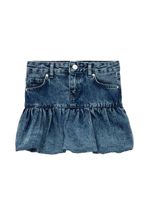 Jupe en denim bleu avec ourlet à volants froncés, fermeture à boutons sur le devant, passants de ceinture et poches sur fond blanc.