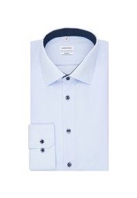 Jasnoniebieska koszula zapinana na guziki, wykonana z gładkiego materiału. Posiada tradycyjny kołnierzyk, kontrastowe ciemne podszewki w kropki oraz czarne guziki.