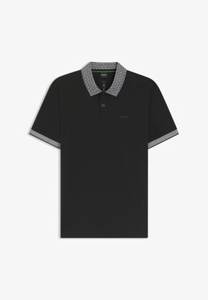 Czarna koszulka polo z teksturowanym szarym kołnierzykiem i akcentami na rękawach. Posiada listwę z trzema guzikami oraz subtelne logo na piersi.