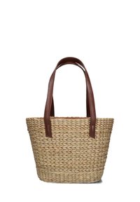 Geweven stro tote bag met bruine leren handvatten, rechthoekige vorm, natuurlijke kleur en gestructureerd oppervlak. Geen extra versieringen zichtbaar.