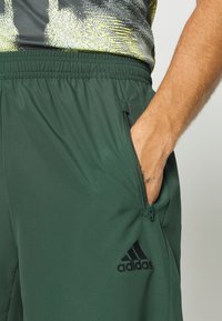 adidas Performance Kurze Sporthose - green