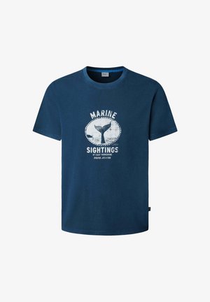Mornarsko plava pamučna majica s bijelim grafičkim printom repa kita i tekstom, okrugli izrez, kratki rukavi i ravni rub.