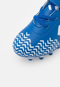 Hummel TOP STAR - Botas de futebol com pitões - blue/white