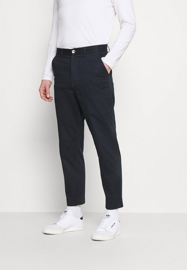 HAWTIN YOKE CROP - Kangashousut - true navy