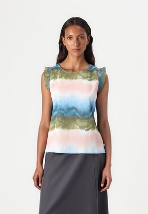 Ärmelloses Top mit gerippter Textur und einem Aquarellmuster in Grün, Blau, Pink und Weiß. Ausgestellte Schulterakzente.