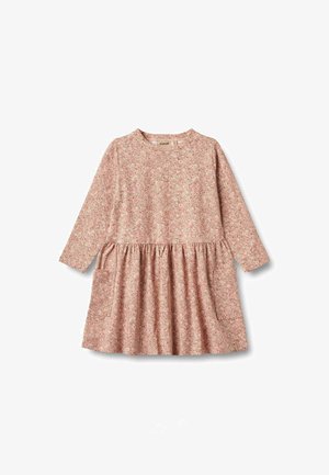 Langarmige jurk in een roze bloemenpatroon, gemaakt van zacht stof, met een geplooide taille en twee zijzakken.