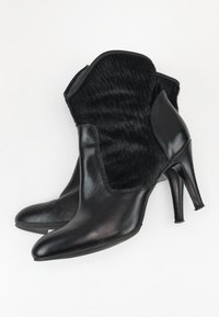 Jonak Bottines à talons hauts - black