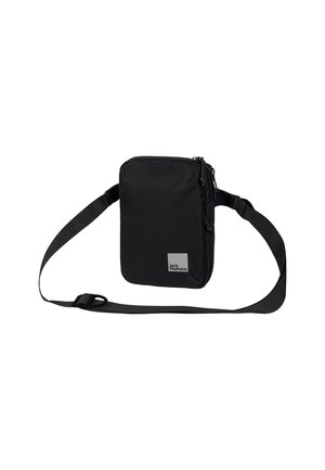Schwarze Stoff-Crossbody-Tasche mit Reißverschluss, rechteckiger Form und verstellbarem Trageriemen. Verfügt über ein kleines Logopatch auf der Vorderseite.