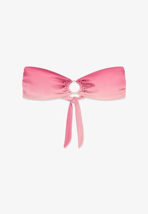 Rosa Bandeau-Bikinioberteil mit einem goldenen Ring in der Mitte und einer vorderen Knotenbindung, auf weißem Hintergrund dargestellt.