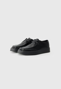 Calvin Klein HYBRID CUP WALLABEE - Smart lace-ups - triple black