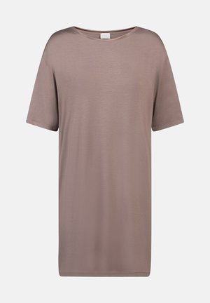 Korte mouwen, losvallend t-shirt in een zachte, gedempte mauve kleur. Glad textuur met een ronde hals en rechte zoom. Geen zichtbare patronen of accenten.