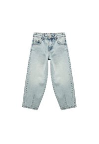 Jeans de color azul claro con un corte holgado, cintura alta, cinco bolsillos y un ligero desgastado. Fabricados con denim de textura suave y piernas rectas.