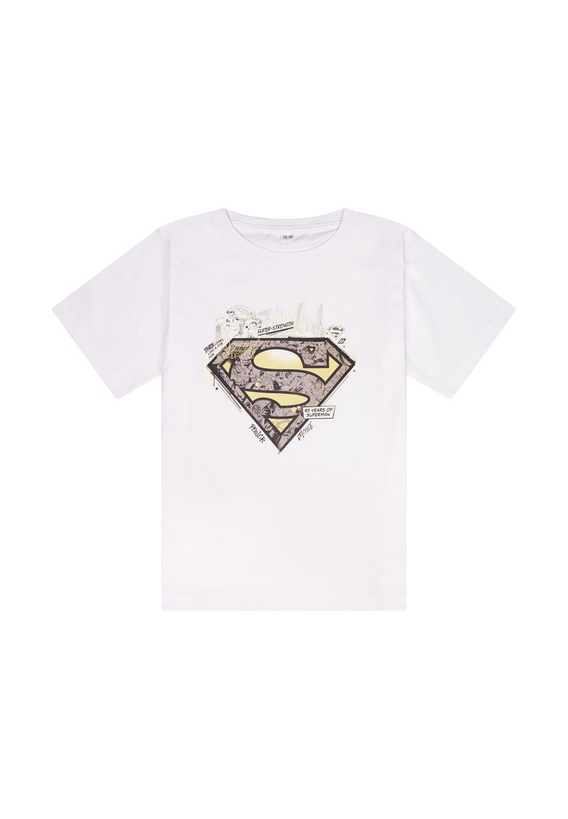 Weißes Baumwoll-T-Shirt mit einem großen schwarzen und goldenen Superman-Logo auf der Vorderseite, mit grafischen Elementen im Comic-Stil und Textdetails.