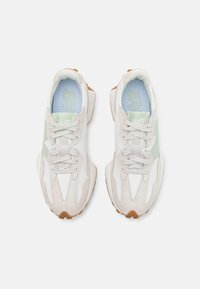 New Balance WS327 - Sneaker low - silver/moss