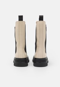 GANT MONTHIKE - Platform ankle boots - natural